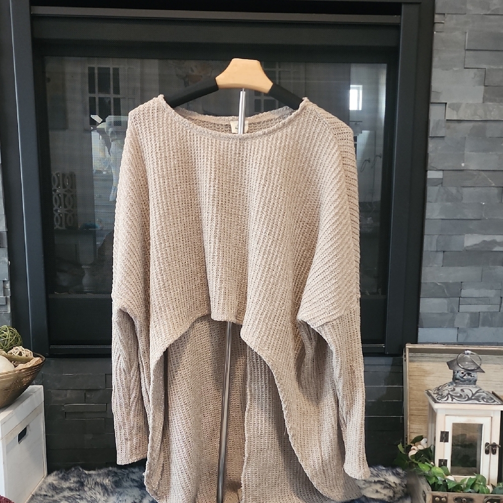 Chic Beige Long Sleeve Knit Top